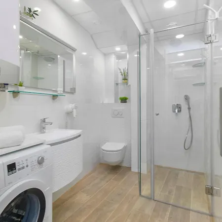 Cherry - Old Town Apartment Split